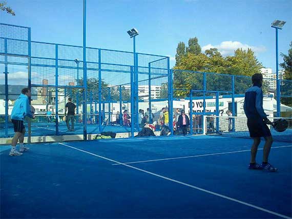 Courts de padel en extérieur